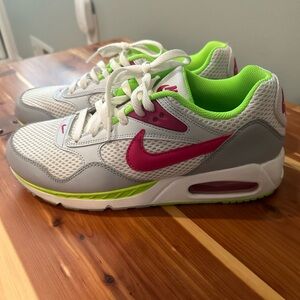 Women’s 10 Nike air max correlate good used condition white/ fireberry/ platinum